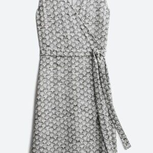 41 Hawthorn Gray Patterned Sleeveless Wrap Midi Dress